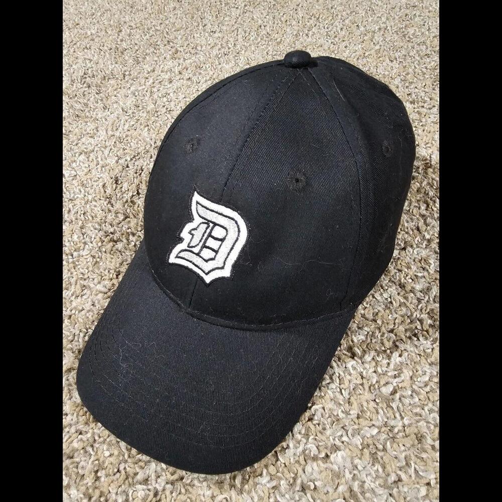detroit Tigers port authority youth strapback hat